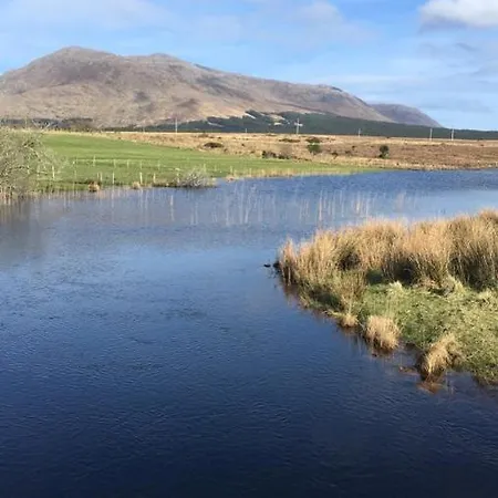Railway View - Connemara 3* Recess